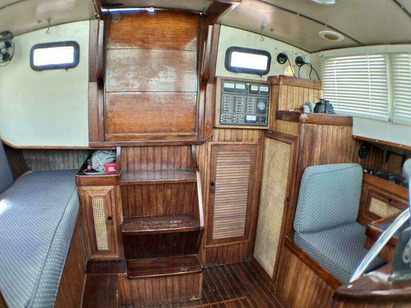 1982 Oceanic Pilothouse 43