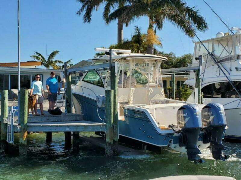 2018 Grady-White 330 Express