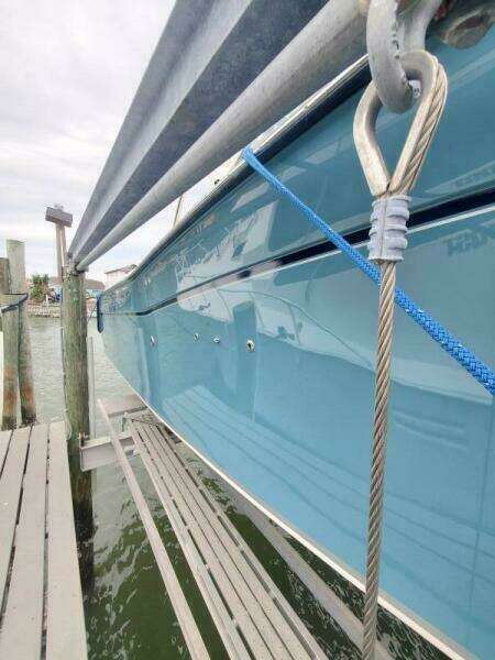 2018 Grady-White 330 Express