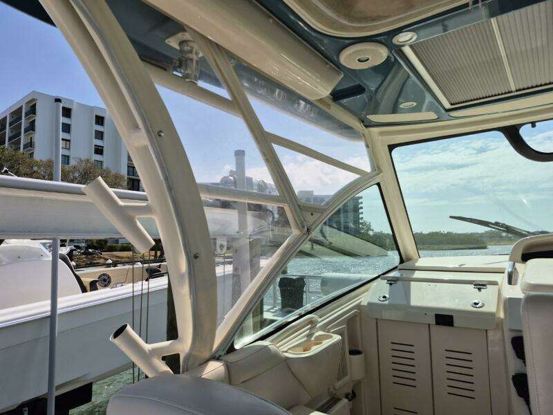 2018 Grady-White 330 Express