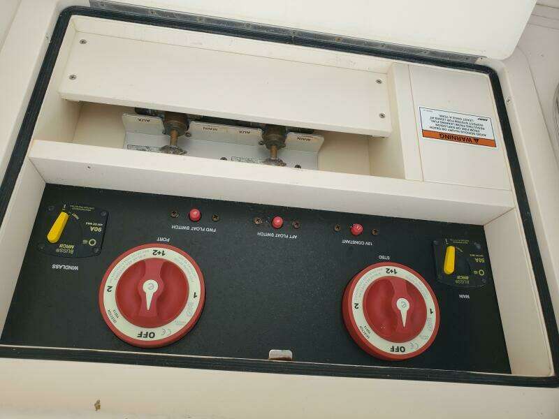 2018 Grady-White 330 Express