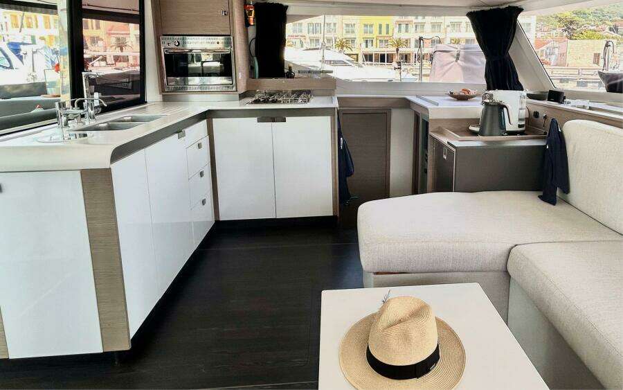 2022 Fountaine Pajot Isla 40