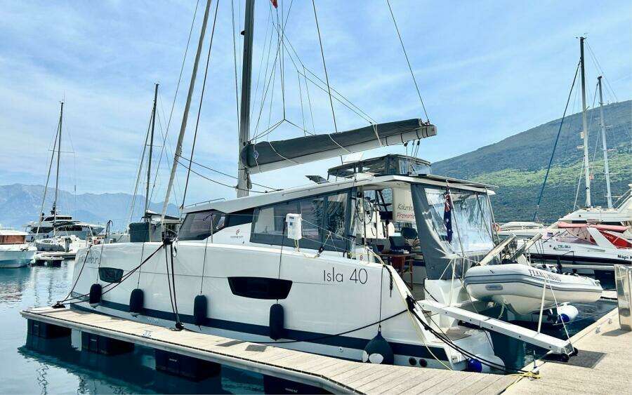 2022 Fountaine Pajot Isla 40