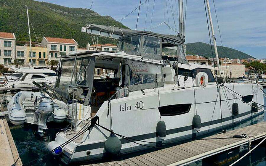 2022 Fountaine Pajot Isla 40