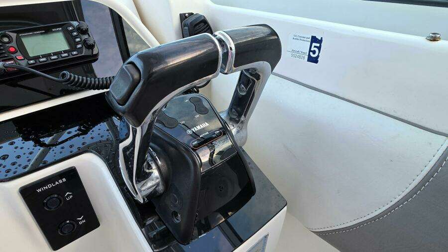 2004 Wellcraft 290 Coastal