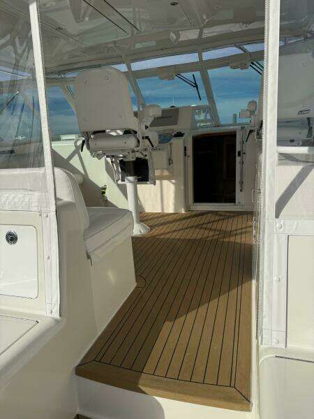 Cabo 45 EMMA - Cockpit