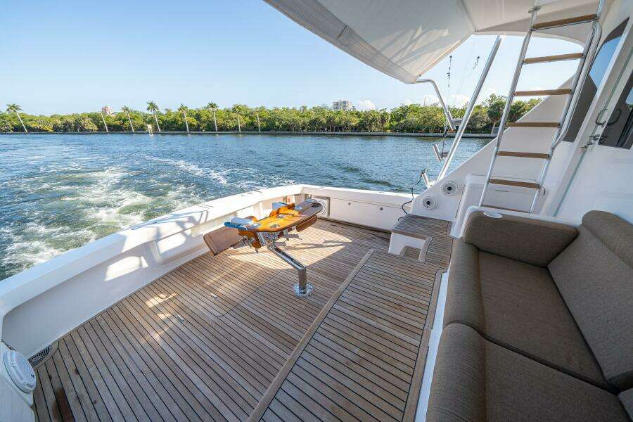 2006 Viking 68 Convertible