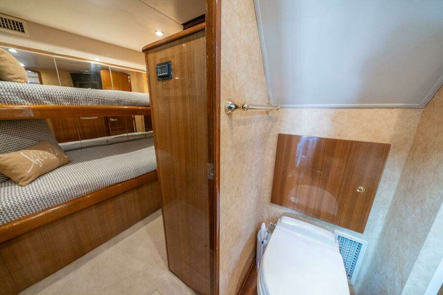 2006 Viking 68 Convertible