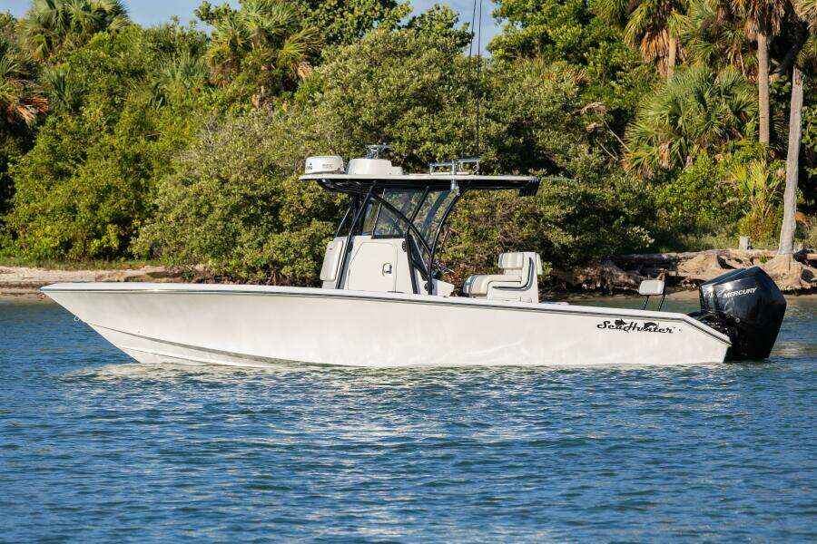 2019 SeaHunter Floridian 28