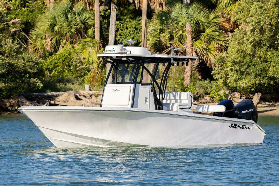 2019 SeaHunter Floridian 28