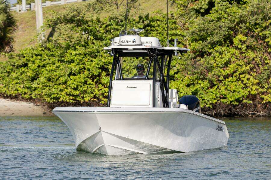 2019 SeaHunter Floridian 28