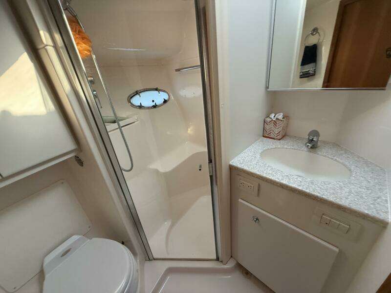 2004 Tiara Yachts 42 "Grande Gator" - Heaed