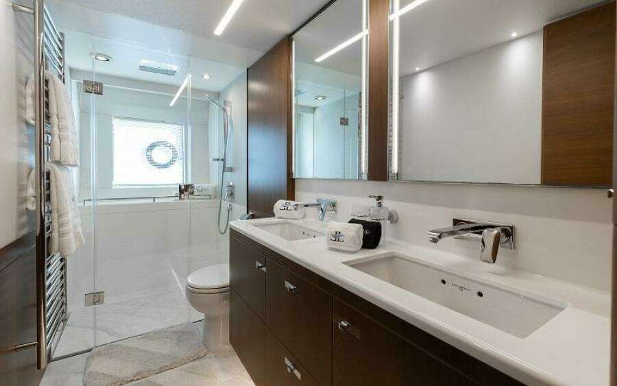 2017 Princess 75 Motor Yacht