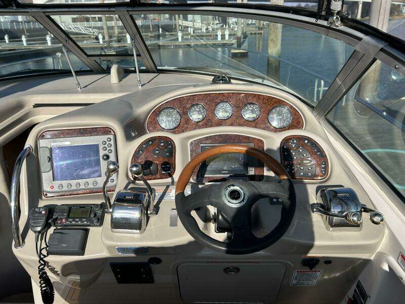 2006 Sea Ray 320 Sundancer