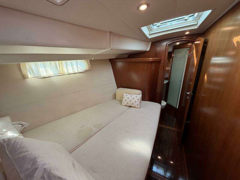 2004 Beneteau 57 Center Cockpit