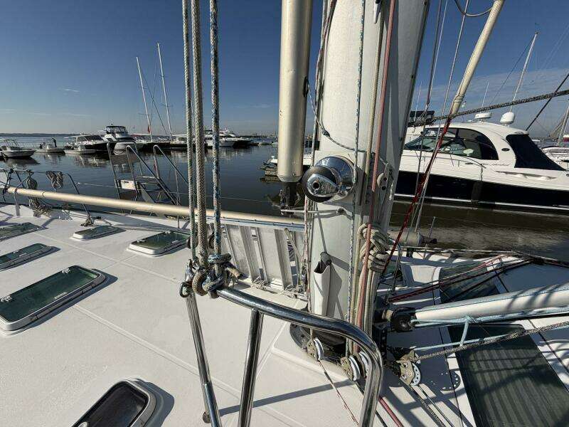 2004 Beneteau 57 Center Cockpit