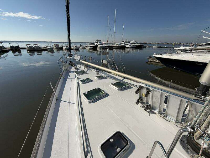 2004 Beneteau 57 Center Cockpit