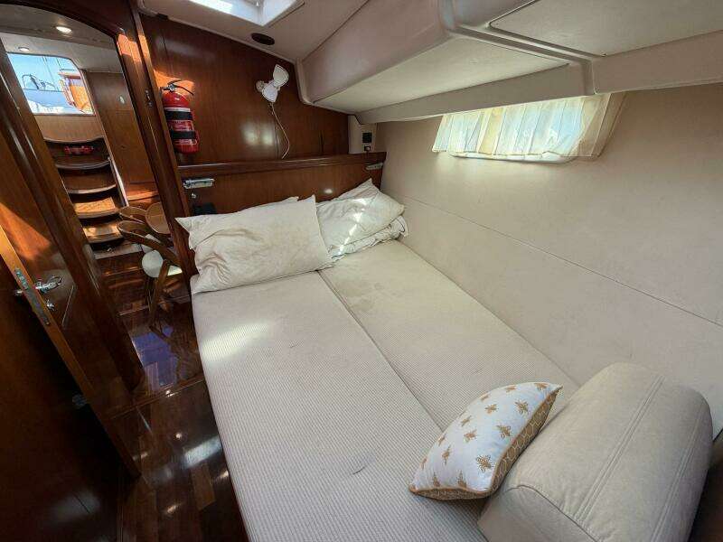 2004 Beneteau 57 Center Cockpit