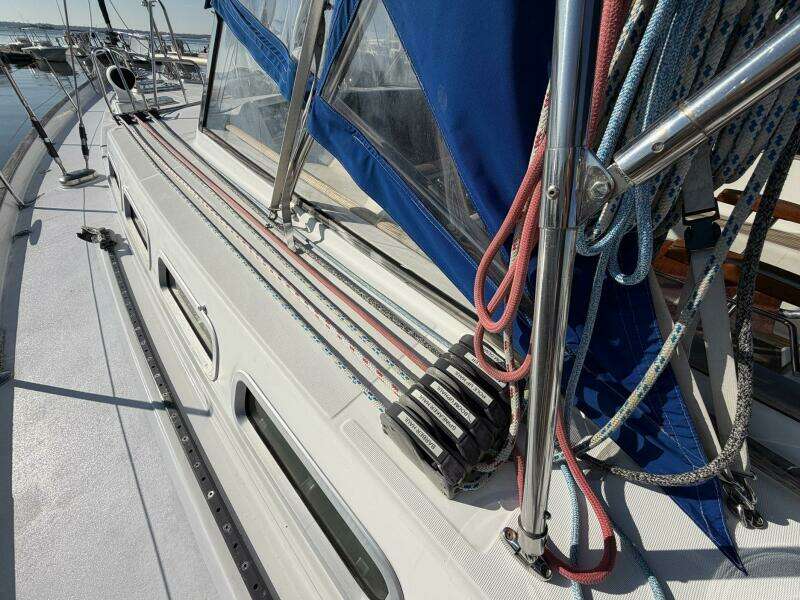 2004 Beneteau 57 Center Cockpit