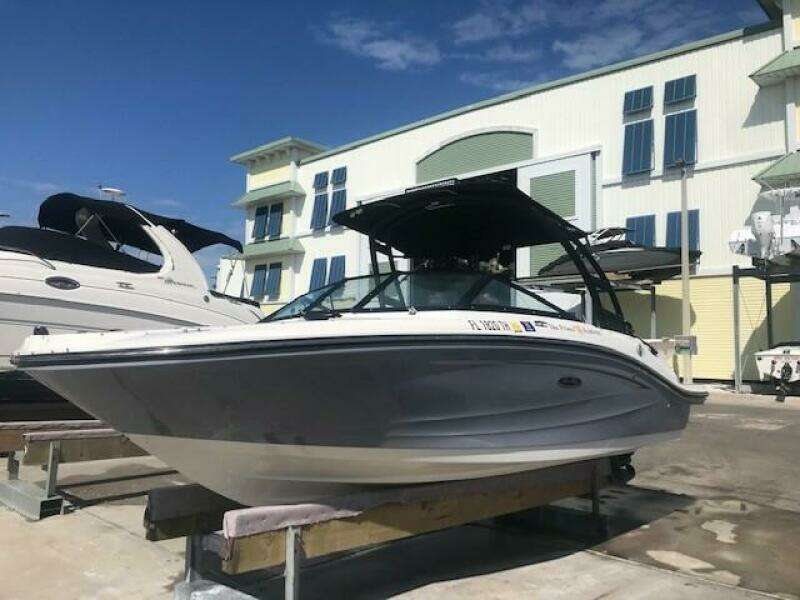 2022 Sea Ray SPX 190 OB