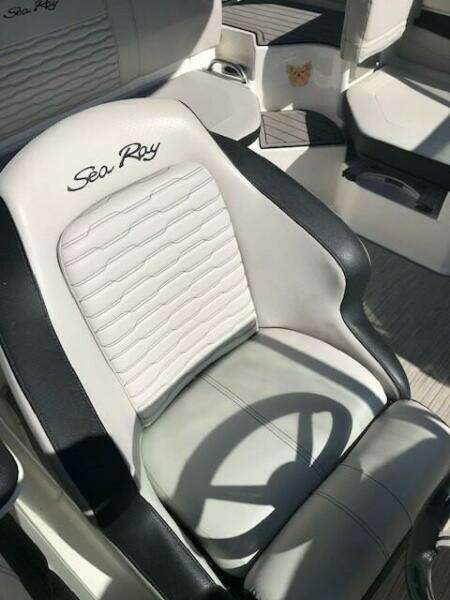 2022 Sea Ray SPX 190 OB