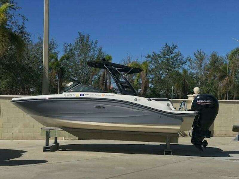 2022 Sea Ray SPX 190 OB