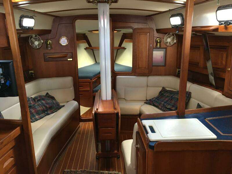 2001 Tartan 3700