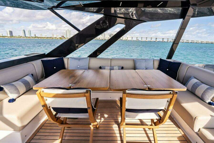 2024 Ferretti Yachts 720