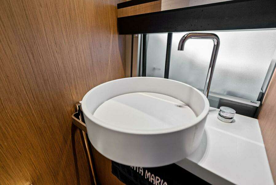 2024 Ferretti Yachts 720