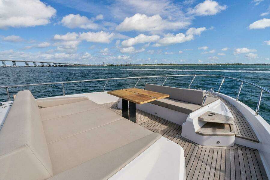 2024 Ferretti Yachts 720