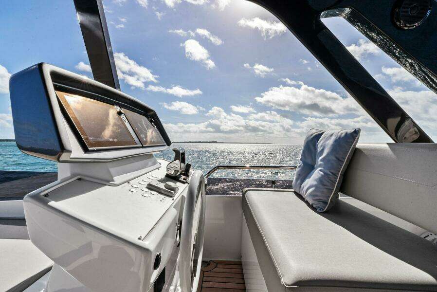 2024 Ferretti Yachts 720