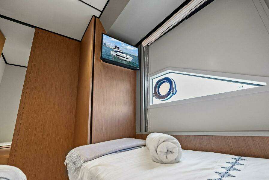 2024 Ferretti Yachts 720