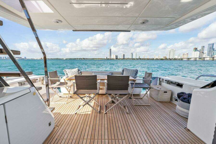 2024 Ferretti Yachts 720