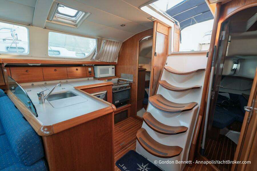 2004 Jeanneau Sun Odyssey 43 DS