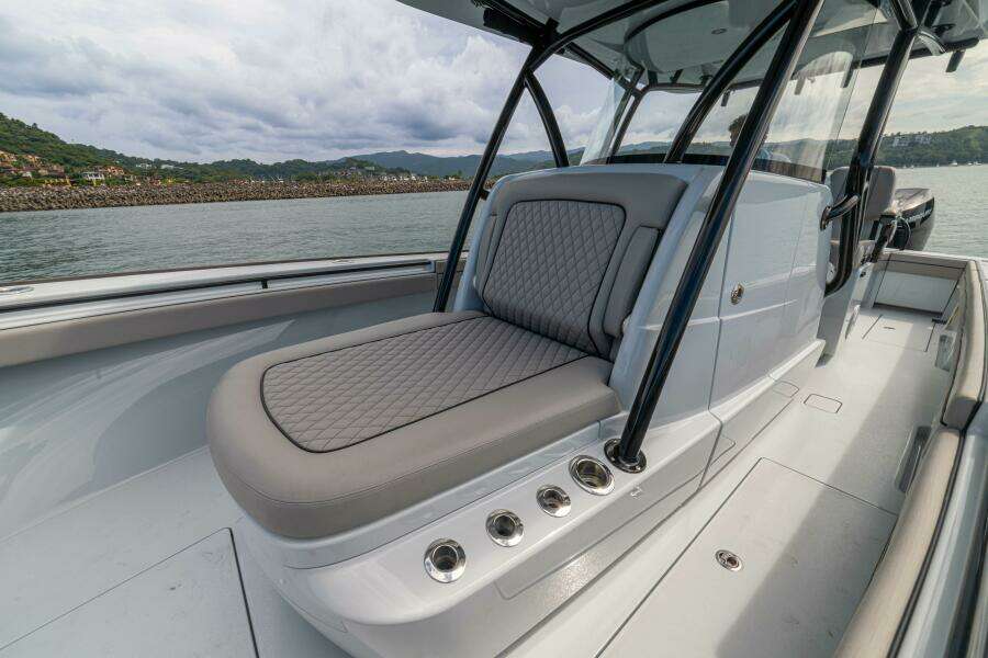 2024 Valhalla Boatworks V-33 "Shit Show"