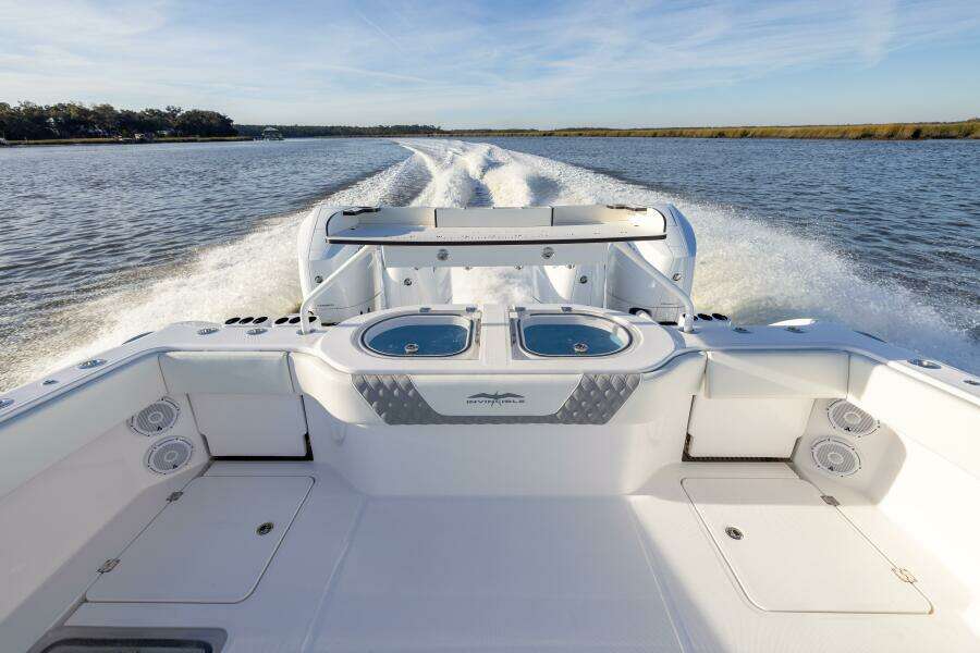 2024 Invincible 40 CAT