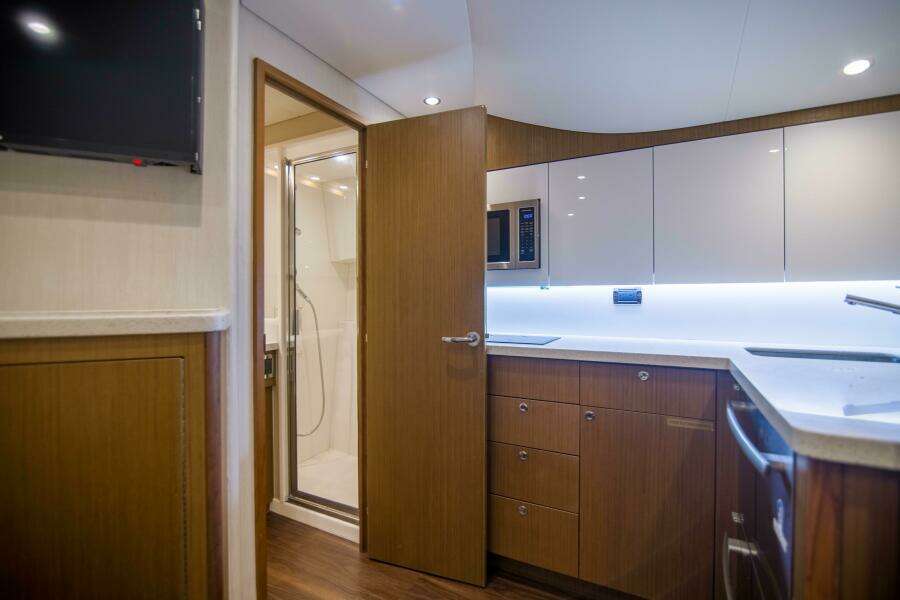 Cabo 41 Justice - Interior Cabin