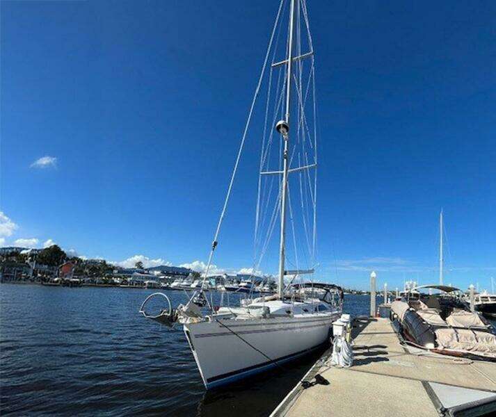 2011 Catalina 445