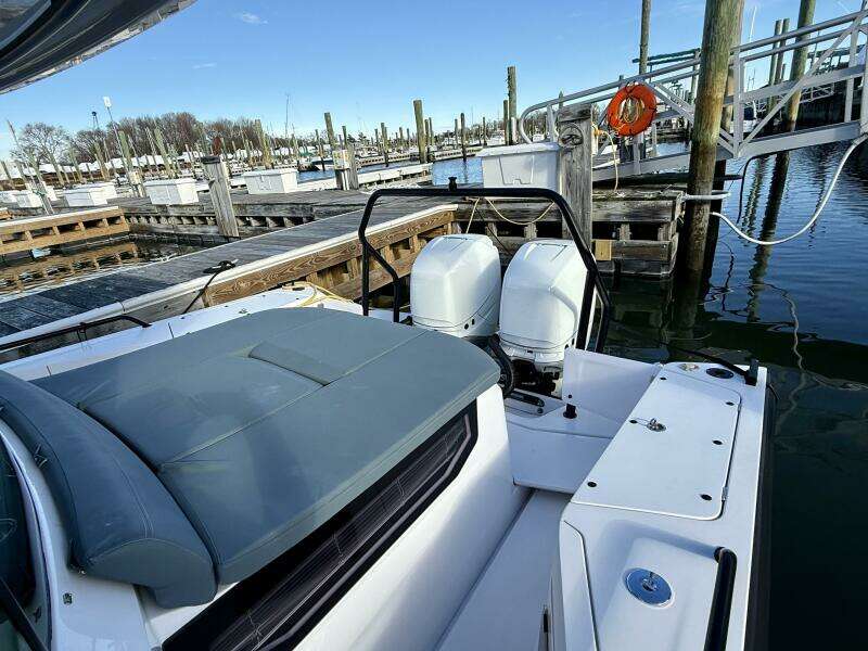 2023 Axopar 37 Cross Cabin