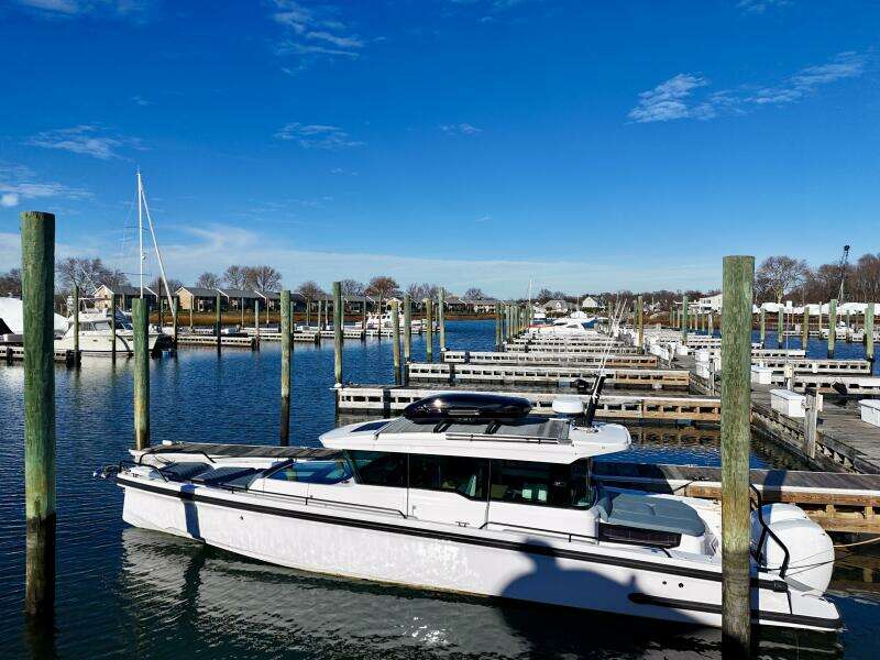 2023 Axopar 37 Cross Cabin