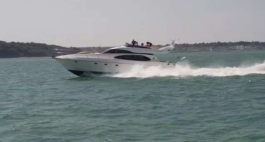 1999 Azimut 58
