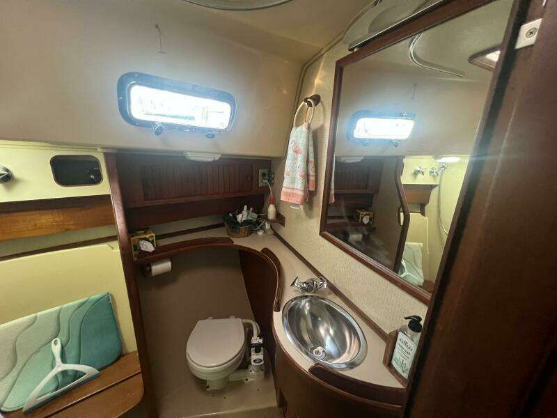 1994 Island Packet Cutter