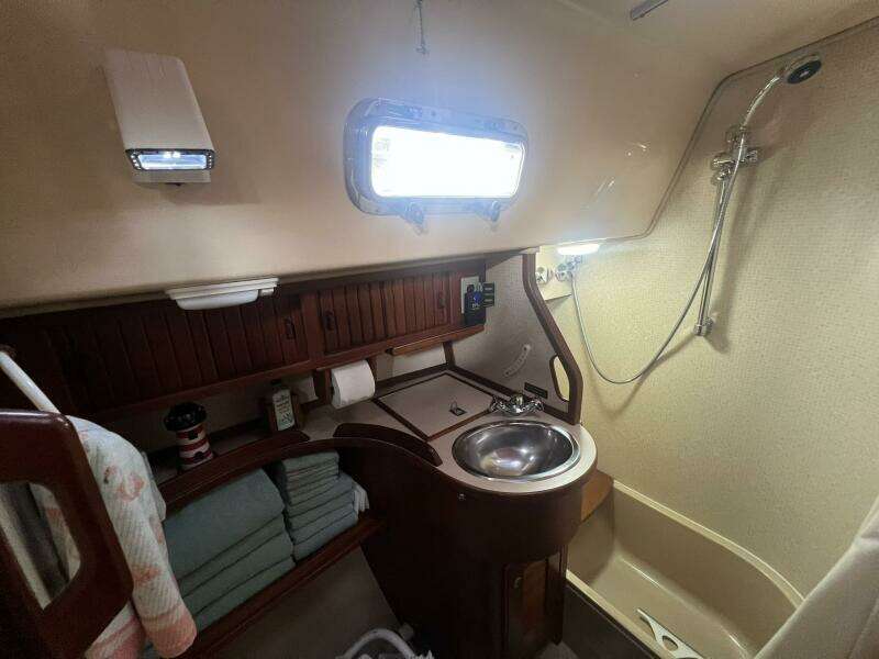 1994 Island Packet Cutter