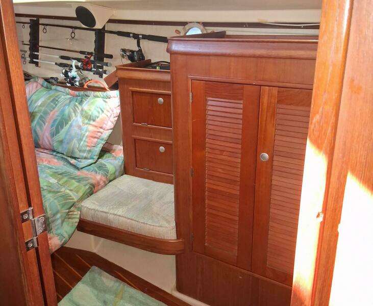 1994 Island Packet Cutter