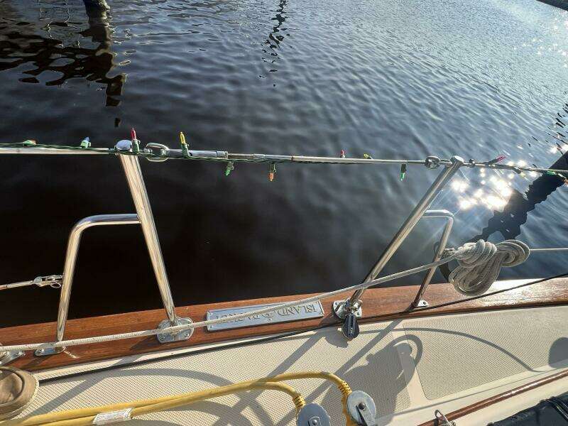 1994 Island Packet Cutter