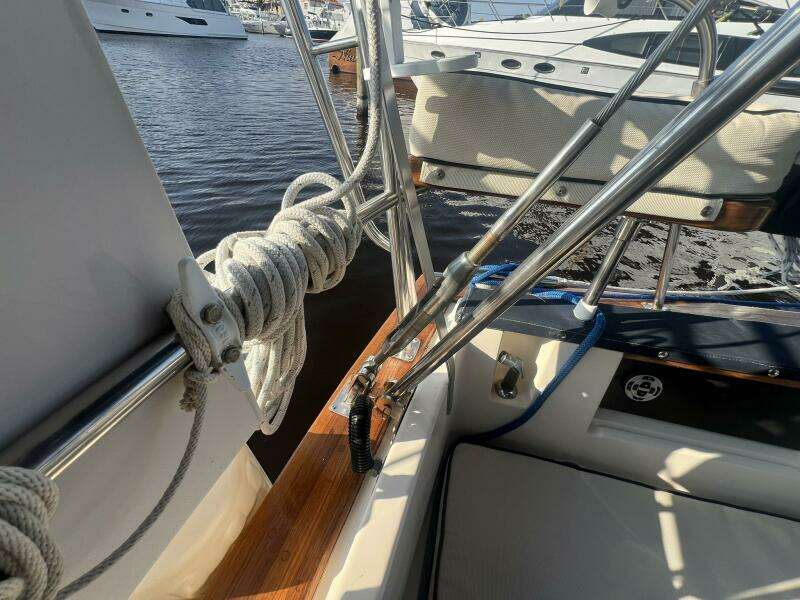 1994 Island Packet Cutter