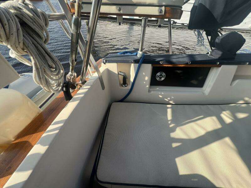 1994 Island Packet Cutter