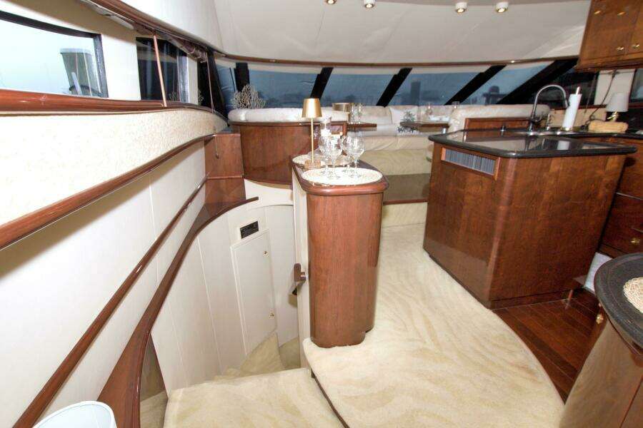 2005 Neptunus 62 Flybridge