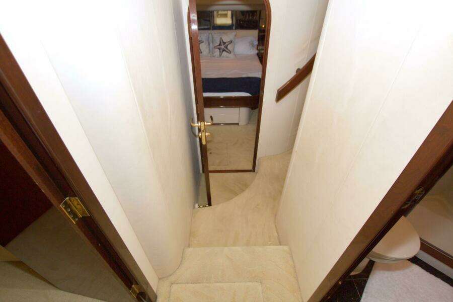 2005 Neptunus 62 Flybridge