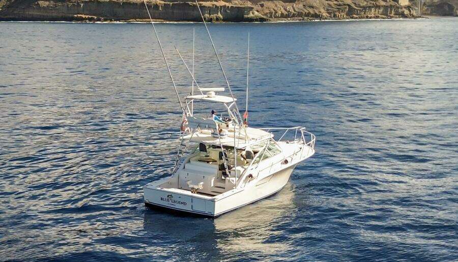 2005 Cabo 40 Express